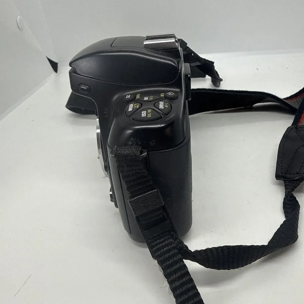 Nikon N6006 - 35mm film camera Working - Black